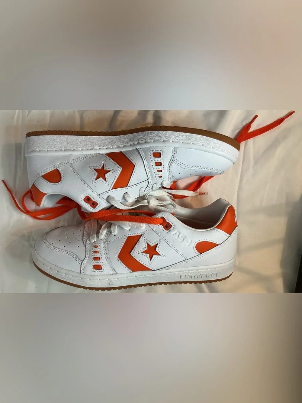 Converse CONS White Orange Leather Gum Sneakers Men 8.5 Women 10